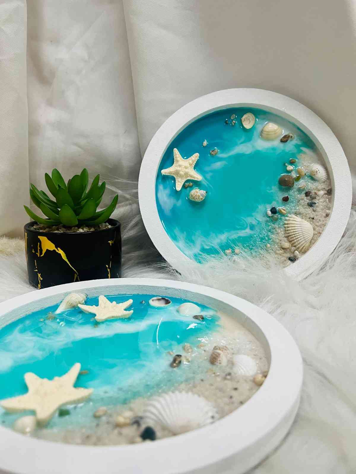 RESIN DECORS